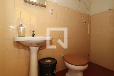 Casa à venda com 171m², 3 quartos e 2 vagas Casa à venda com 171m², 3 quartos e 2 vagasBanheiro de Serviço