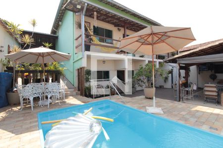 Casa à venda com 492m², 3 quartos e 3 vagasPiscina