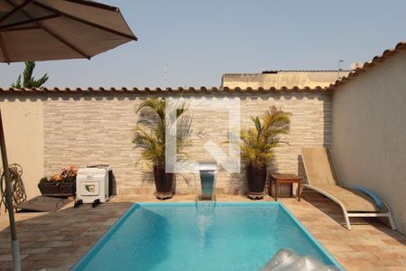 Casa à venda com 492m², 3 quartos e 3 vagasPiscina