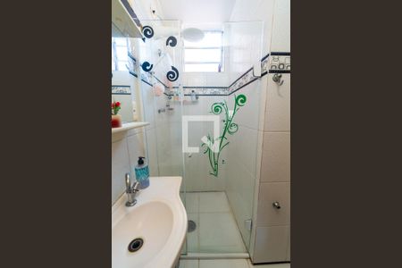 Casa à venda com 220m², 3 quartos e 2 vagasBanheiro da Suíte Detalhe