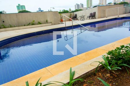 Apartamento à venda com 77m², 2 quartos e 2 vagas Apartamento à venda com 77m², 2 quartos e 2 vagasÁrea comum - Piscina