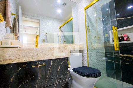 Apartamento à venda com 77m², 2 quartos e 2 vagas Apartamento à venda com 77m², 2 quartos e 2 vagasBanheiro social