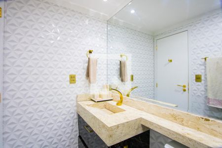 Apartamento à venda com 77m², 2 quartos e 2 vagas Apartamento à venda com 77m², 2 quartos e 2 vagasBanheiro social