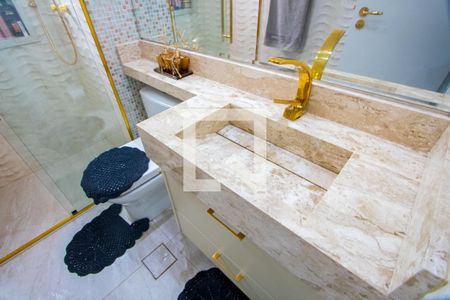 Apartamento à venda com 77m², 2 quartos e 2 vagas Apartamento à venda com 77m², 2 quartos e 2 vagasBanheiro Suíte