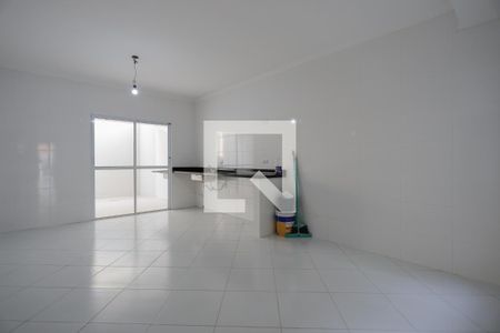 Casa à venda com 110m², 3 quartos e 2 vagas Casa à venda com 110m², 3 quartos e 2 vagasCozinha