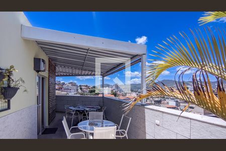 Apartamento à venda com 120m², 2 quartos e 2 vagas Apartamento à venda com 120m², 2 quartos e 2 vagasCobertura