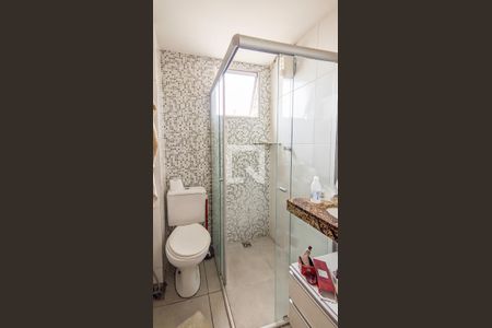 Apartamento à venda com 120m², 2 quartos e 2 vagas Apartamento à venda com 120m², 2 quartos e 2 vagasBanheiro da Suíte