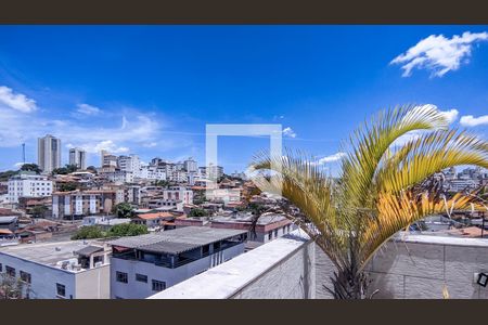 Apartamento à venda com 120m², 2 quartos e 2 vagas Apartamento à venda com 120m², 2 quartos e 2 vagasCobertura