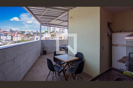 Apartamento à venda com 120m², 2 quartos e 2 vagas Apartamento à venda com 120m², 2 quartos e 2 vagasCobertura