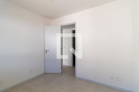 Apartamento à venda com 150m², 3 quartos e 2 vagasQuarto 2