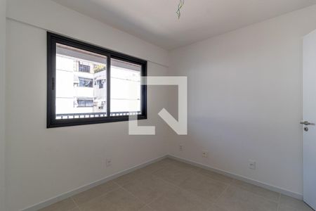 Apartamento à venda com 150m², 3 quartos e 2 vagasQuarto 2
