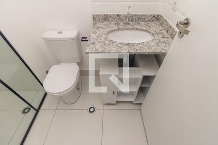 Banheiro de kitnet/studio para alugar com 1 quarto, 22m² em República, São Paulo