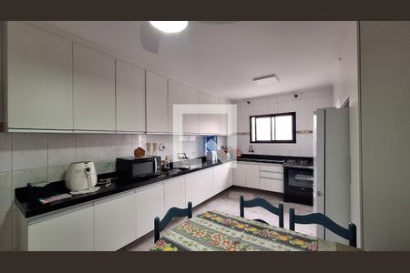 Apartamento para alugar com 119m², 3 quartos e 2 vagasCozinha