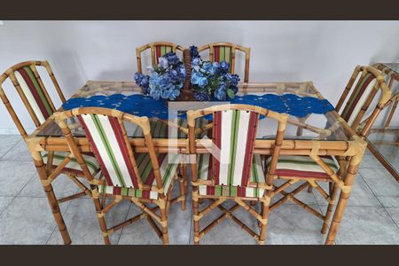 Detalhe da sala de apartamento para alugar com 3 quartos, 119m² em Guilhermina, Praia Grande