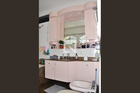 Casa para alugar com 482m², 4 quartos e 4 vagasSuíte