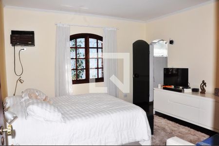 Casa para alugar com 482m², 4 quartos e 4 vagasQuarto 01 com Suíte