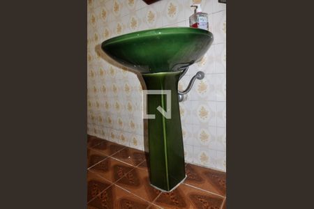 Casa para alugar com 482m², 4 quartos e 4 vagasBanheiro na Área de Serviço