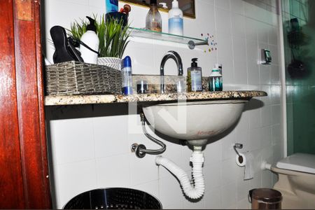 Casa para alugar com 482m², 4 quartos e 4 vagasBanheiro