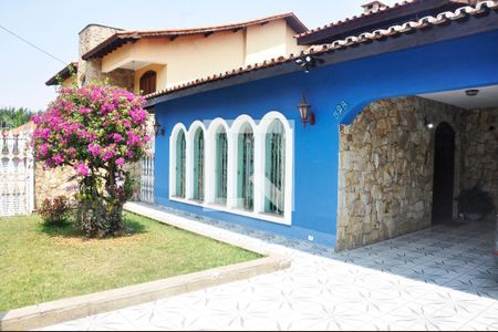 Casa para alugar com 482m², 4 quartos e 4 vagasQuintal - Frente