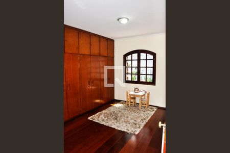 Casa para alugar com 482m², 4 quartos e 4 vagasQuarto 02