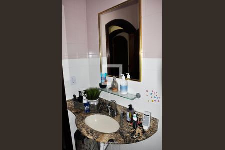 Casa para alugar com 482m², 4 quartos e 4 vagasBanheiro