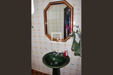 Casa para alugar com 482m², 4 quartos e 4 vagasBanheiro na Área de Serviço