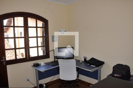 Casa para alugar com 482m², 4 quartos e 4 vagasEscritório