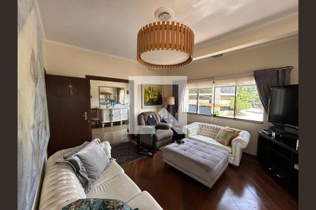 Casa para alugar com 120m², 6 quartos e 2 vagas Casa para alugar com 120m², 6 quartos e 2 vagasCasa 1