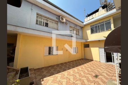 Casa para alugar com 120m², 6 quartos e 2 vagas Casa para alugar com 120m², 6 quartos e 2 vagasQuintal