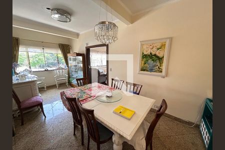 Casa para alugar com 120m², 6 quartos e 2 vagas Casa para alugar com 120m², 6 quartos e 2 vagasCasa 1