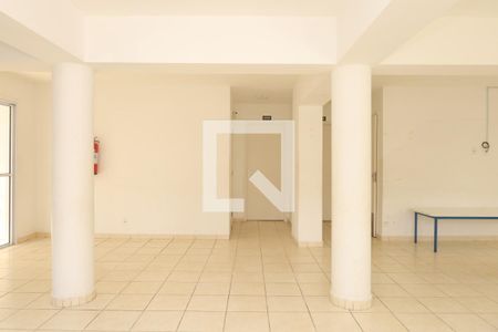 Apartamento para alugar com 47m², 2 quartos e sem vagaÁrea comum - Salão de festas