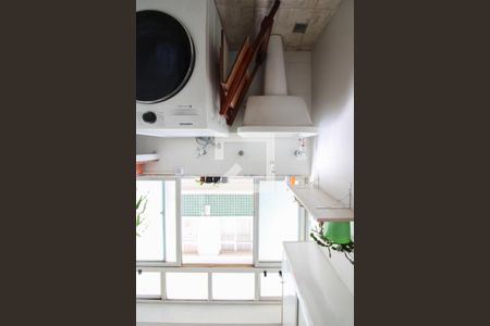 Apartamento à venda com 83m², 3 quartos e 2 vagas Apartamento à venda com 83m², 3 quartos e 2 vagasÁrea de Serviço