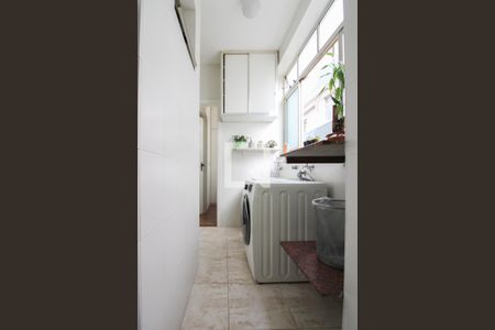 Apartamento à venda com 83m², 3 quartos e 2 vagas Apartamento à venda com 83m², 3 quartos e 2 vagasÁrea de Serviço