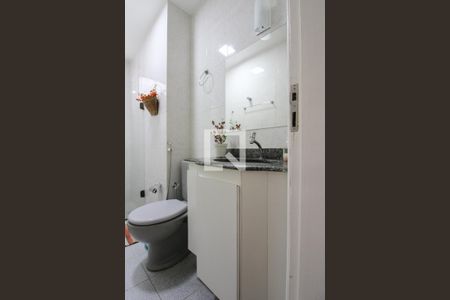 Apartamento à venda com 83m², 3 quartos e 2 vagas Apartamento à venda com 83m², 3 quartos e 2 vagasBanheiro Social