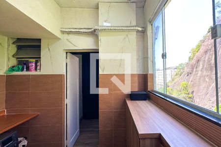 Apartamento à venda com 140m², 3 quartos e 1 vagaÁrea de serviço