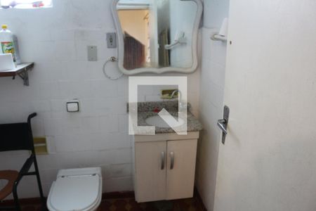 Casa à venda com 110m², 2 quartos e 1 vagaBanheiro 1