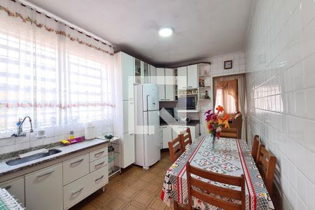 Casa à venda com 100m², 2 quartos e 2 vagasCozinha