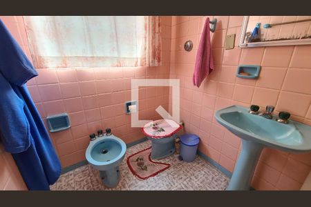 Casa à venda com 100m², 2 quartos e 2 vagasBanheiro 1