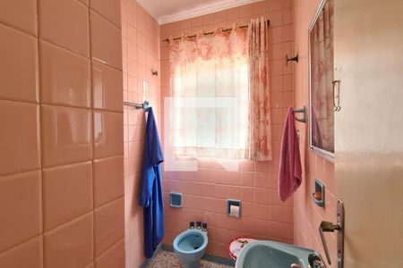 Casa à venda com 100m², 2 quartos e 2 vagasBanheiro 1