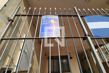 Casa à venda com 100m², 2 quartos e 2 vagasplaquinha