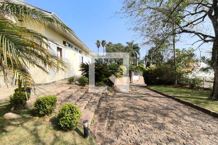 Casa de condomínio à venda com 1000m², 4 quartos e 4 vagasFachada