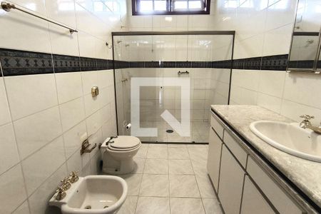 Casa de condomínio à venda com 1000m², 4 quartos e 4 vagasBanheiro do Quarto 3