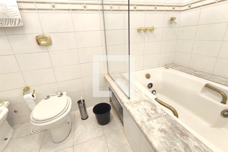 Casa de condomínio à venda com 1000m², 4 quartos e 4 vagasBanheiro 1