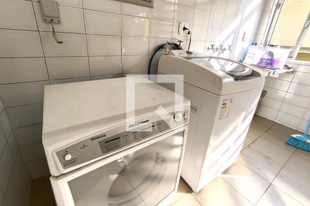 Casa de condomínio à venda com 1000m², 4 quartos e 4 vagasÁrea de Serviço