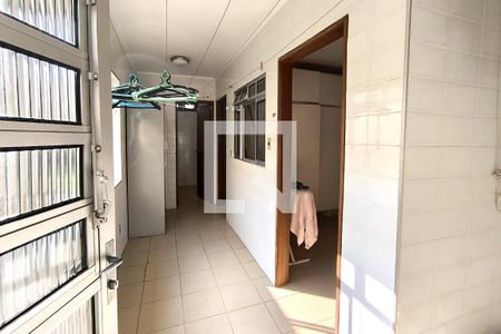 Casa de condomínio à venda com 1000m², 4 quartos e 4 vagasÁrea de Serviço