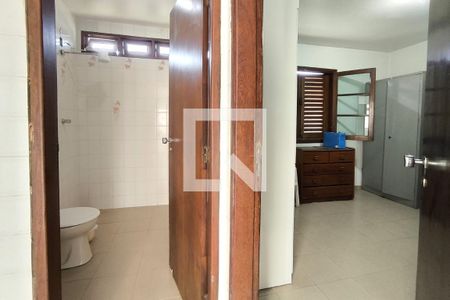 Casa de condomínio à venda com 1000m², 4 quartos e 4 vagasBanheiro 4