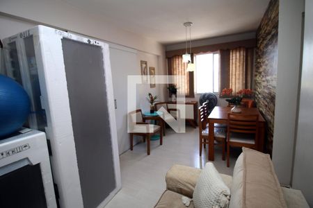 Sala de apartamento à venda com 2 quartos, 47m² em Olaria, Rio de Janeiro