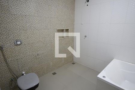 Casa para alugar com 240m², 4 quartos e 5 vagasBanheiro da Suíte 2