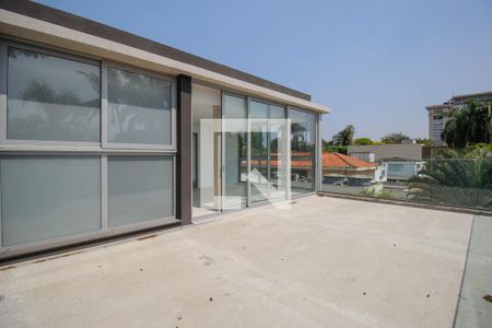 Casa à venda com 557m², 4 quartos e 3 vagas Casa à venda com 557m², 4 quartos e 3 vagasVaranda da suíte máster