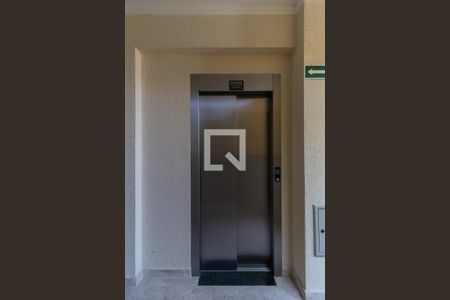 Apartamento à venda com 42m², 2 quartos e sem vagaÁrea Comum - Elevador